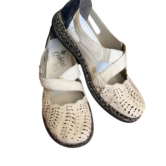 Rieker Mary Jane Daisy 75 Slipon Womens Slip On 8.5  M EU 40 Cream black toe cap - Picture 2 of 8